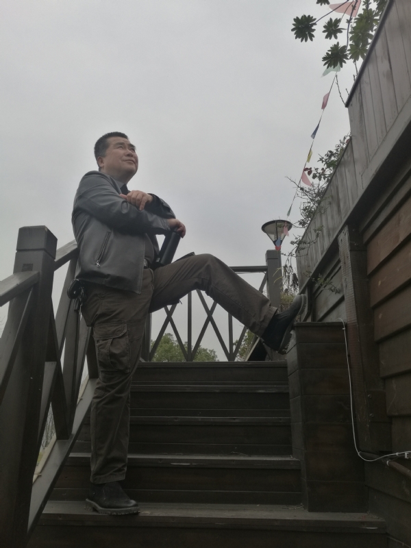 孤单背影的第一张照片--闽清相亲网