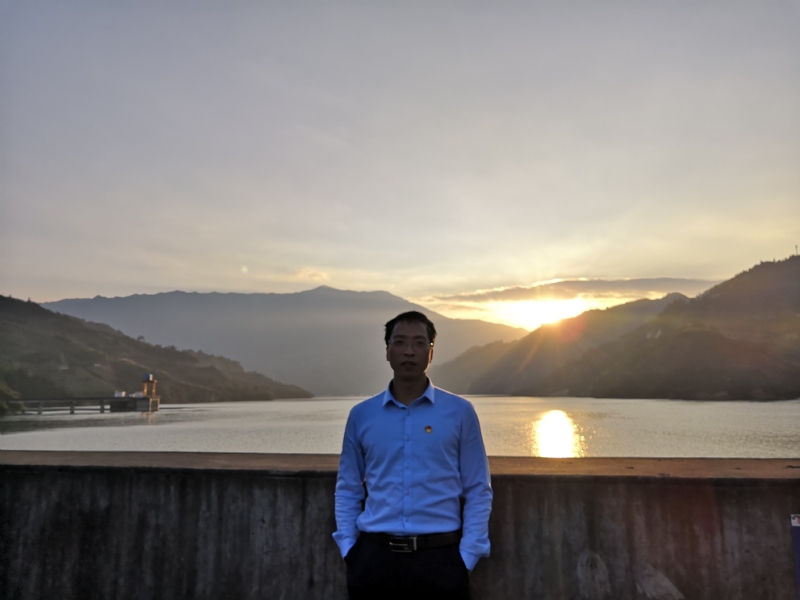 庸人自扰的第一张照片--闽清相亲网