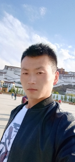 阳光下的小草的第一张照片--闽清相亲网