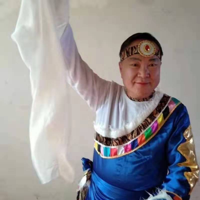 走在冷风中的第一张照片--闽清相亲网
