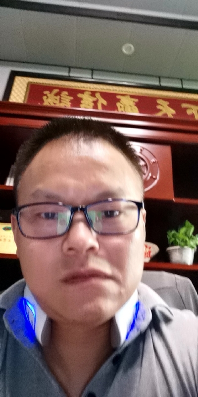 模具工匠的第一张照片--闽清相亲网