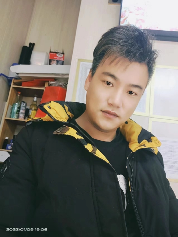 孤酒枕愁眼眠的第一张照片--闽清相亲网