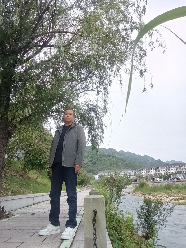 飞雪飘零的第一张照片--闽清相亲网