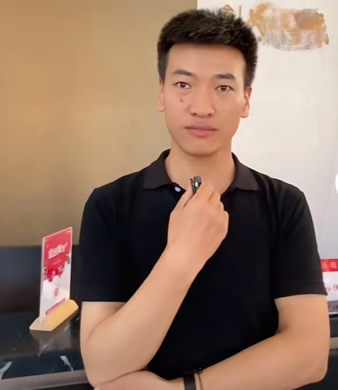 一杯梁白开的第一张照片--闽清相亲网